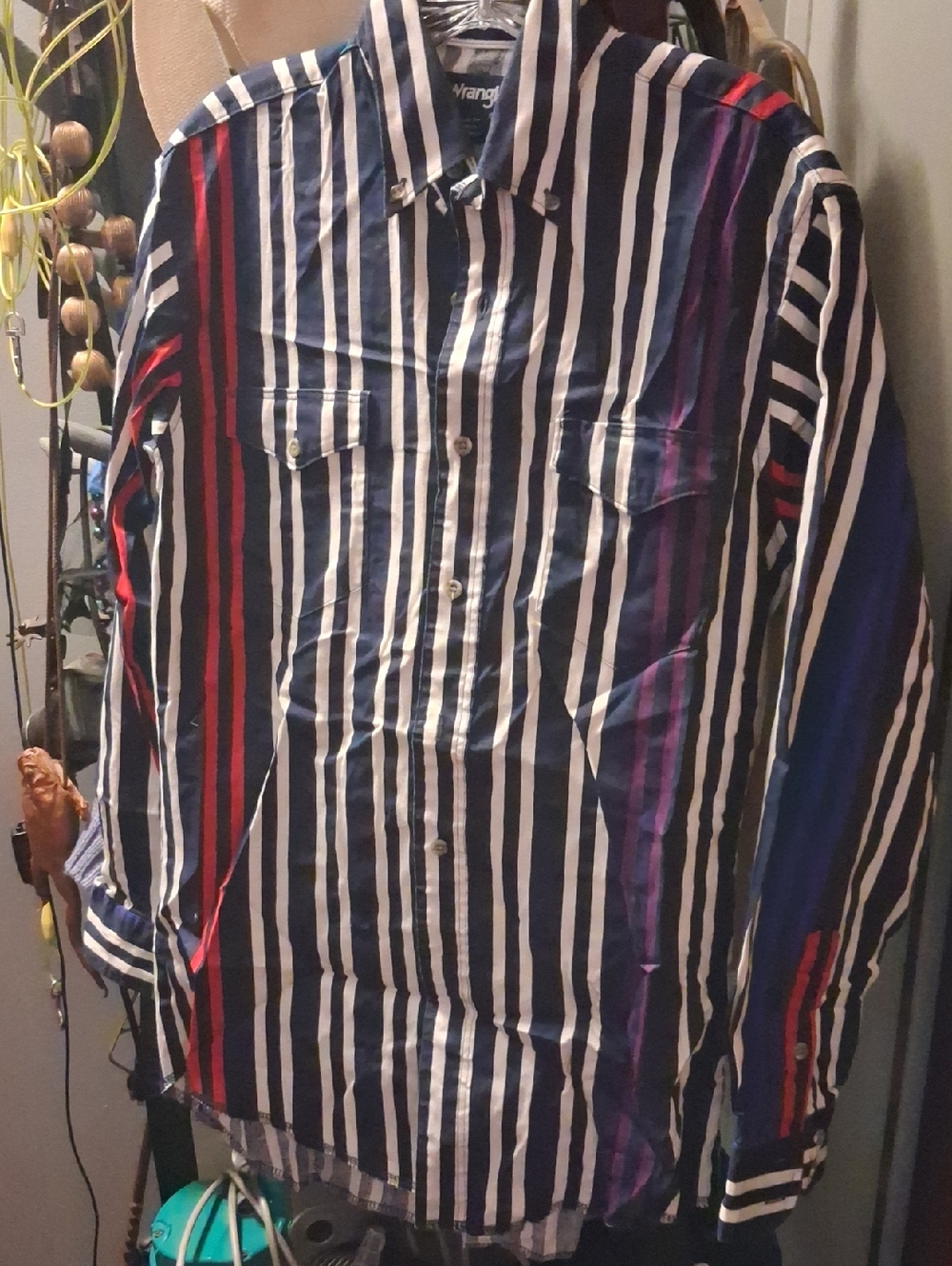 Vintage 90s Wrangler Men’s Navy ,RED& White Vertical Stripe Button-Up Shirt.